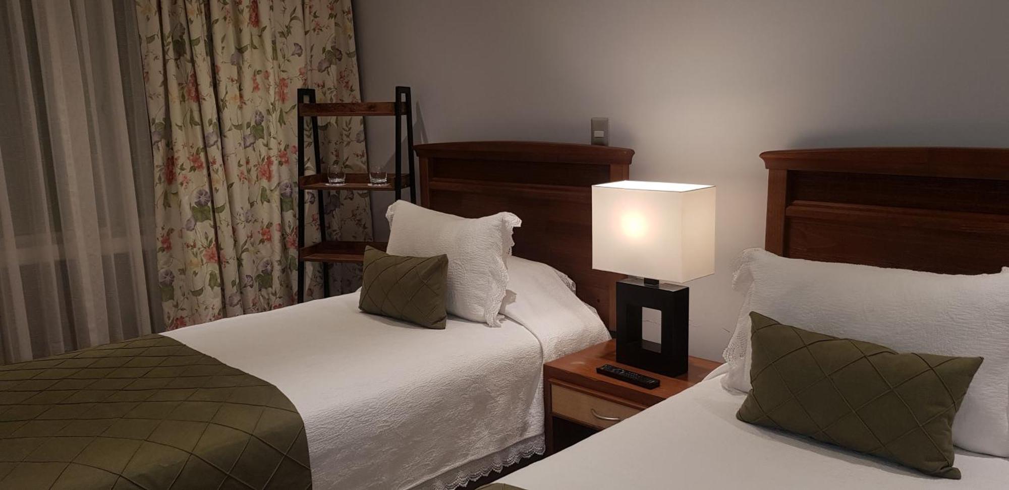 Hotel Puerta Del Lago Пуэрто-Варас Экстерьер фото